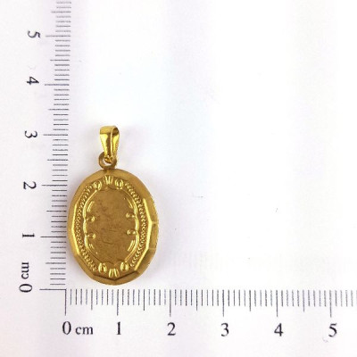 PIN RELICÁRIO TRABALHADO CAM