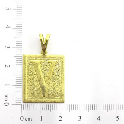 PIN QUADRADO LETRAS V CAG