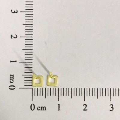 BR FIXO QUADRADO PEQUENO 4MM