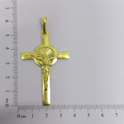 PIN CRUZ CRISTO COM AUREOLA 50MM CAG