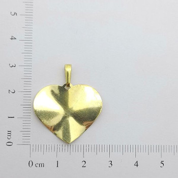 PIN CORAÇÃO AMASSADO CAM