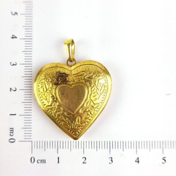 PIN RELICÁRIO CORAÇÃO CAM