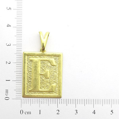 PIN QUADRADO LETRAS E CAG